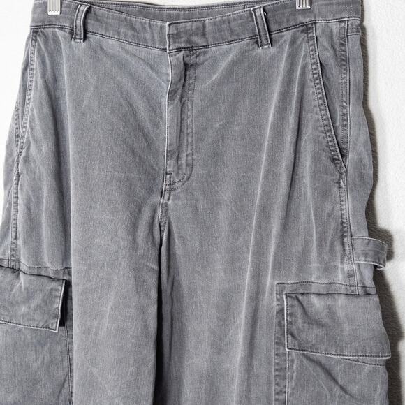 Gap Women’s Cargo Jeans Wide Leg Utility Washed Black Soft Grunge Size 14 Tall - Picture 3 of 8